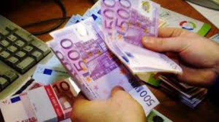 KREDITSTÖD TILL MÄNNISKOR I BEHOV AV PENGAR KREDITSTÖD TILL MÄNNISKOR I BEHOV AV PENGAR