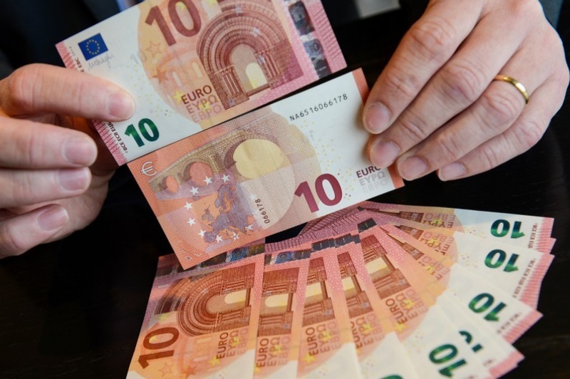 Hej, letar du efter ett lån? VI FINANSIERAR FÖLJAN Hej, letar du efter ett lån? VI FINANSIERAR FÖLJAN