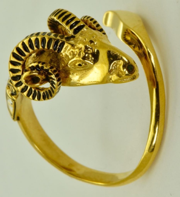Sällsynt antik viktoriansk ramshuvudring 14k guld