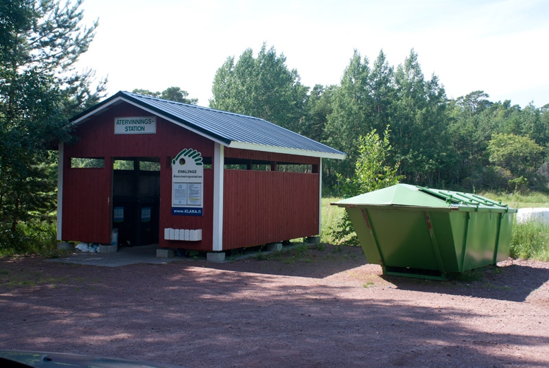 Sopstation på Enklinge.